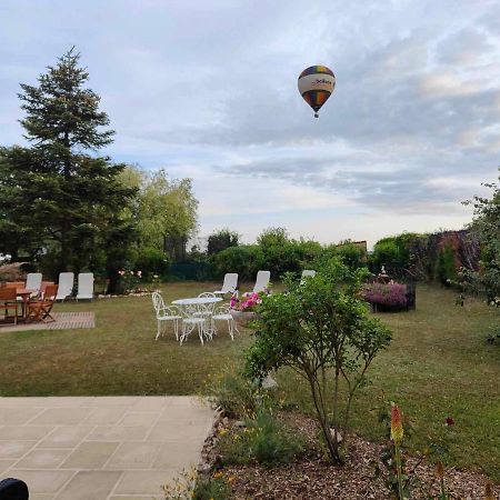 La Maison Genevier - Chambre Doreline Montreuil-en-Touraine Εξωτερικό φωτογραφία